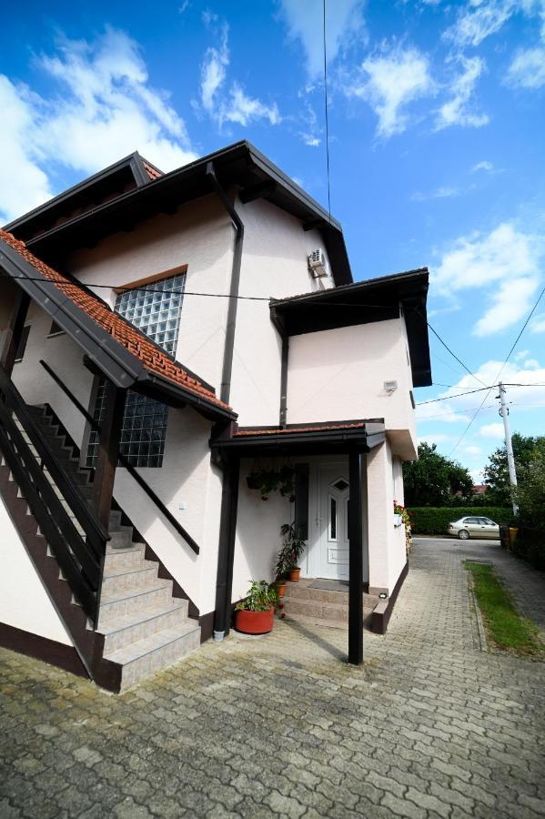 Apartman Ema Велика Гориця Екстер'єр фото